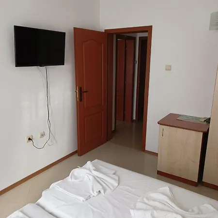 Ralitsa 3*